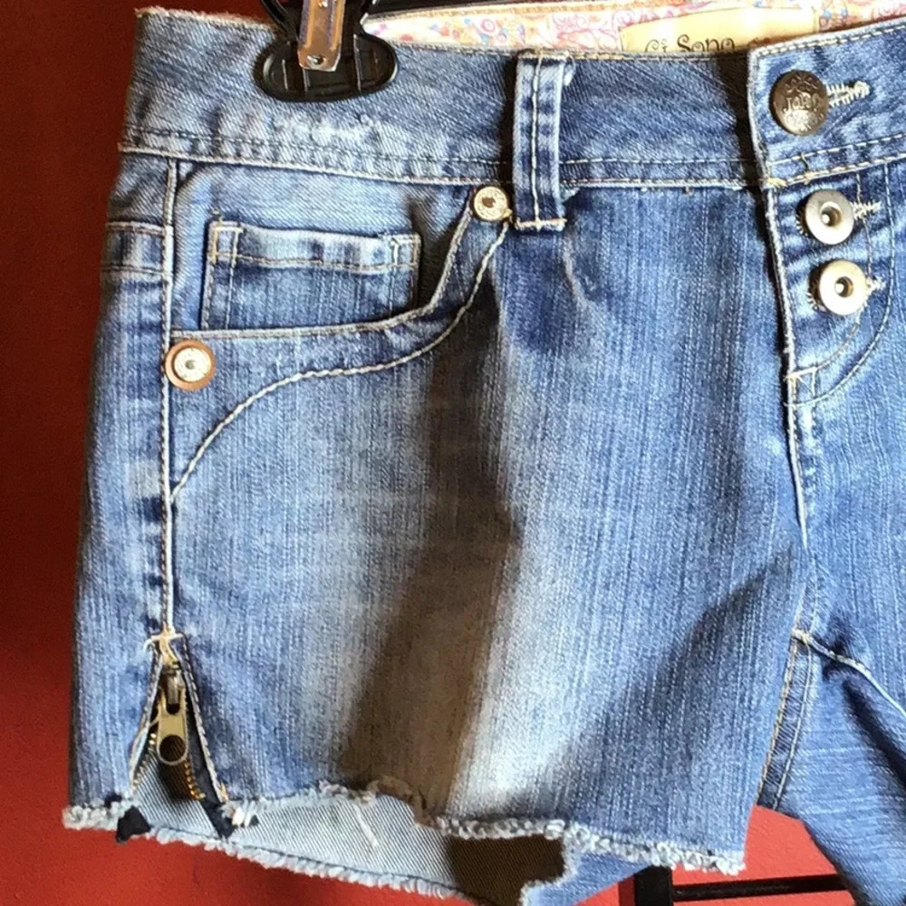 CI SONO JEAN SHORTS SIZE S - Picture 2 of 4